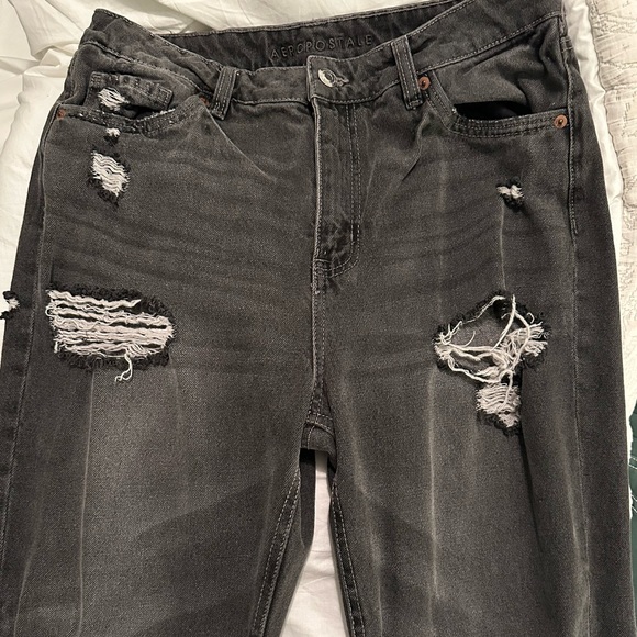 Aeropostale Mom Jeans- Size 10 - Picture 4 of 6